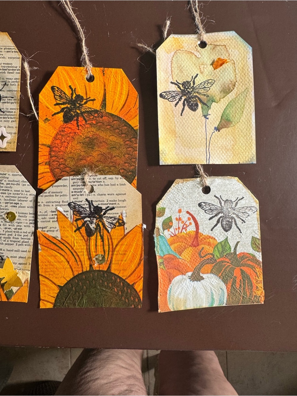 6 Bee and Sunflower Collage hang Tags - Picture 3 of 4